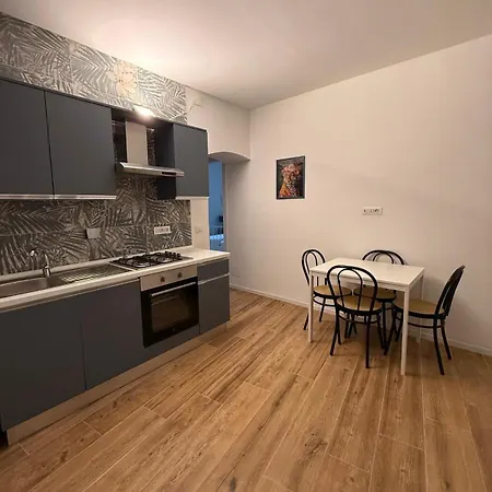 Jungle - In דירה *